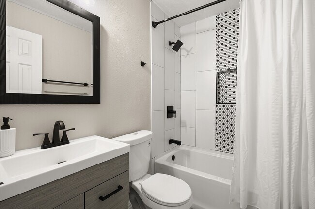 Foto del edificio - 602 Oak Briar Dr