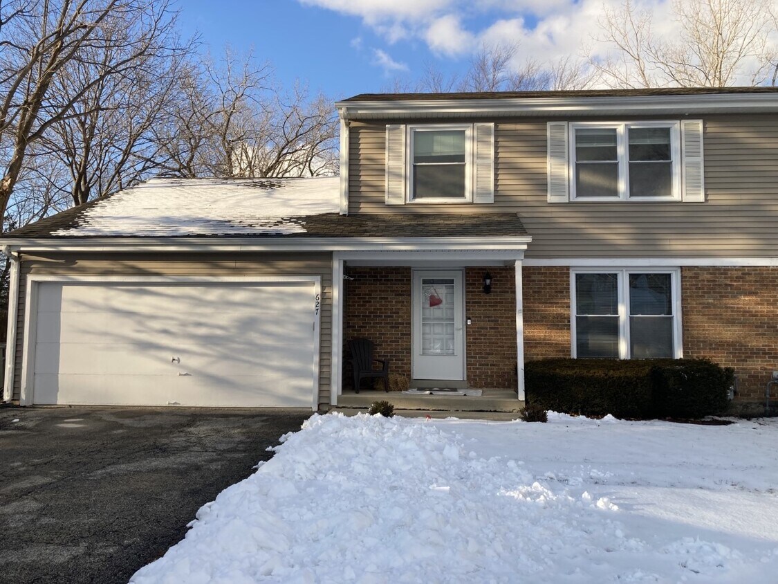 627 Smith Ave, Lake Bluff, IL 60044 Townhouse for Rent in Lake Bluff
