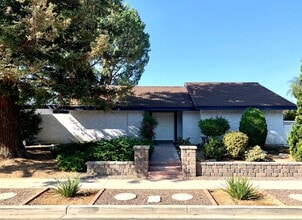 Building Photo - 3061 Rollings Ave