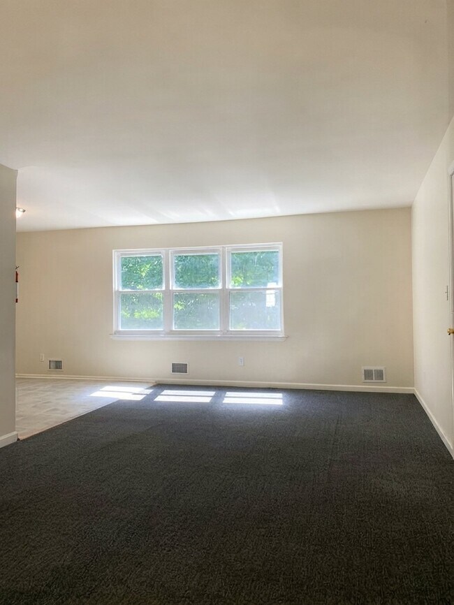 Foto del edificio - 1251 Milton Pl