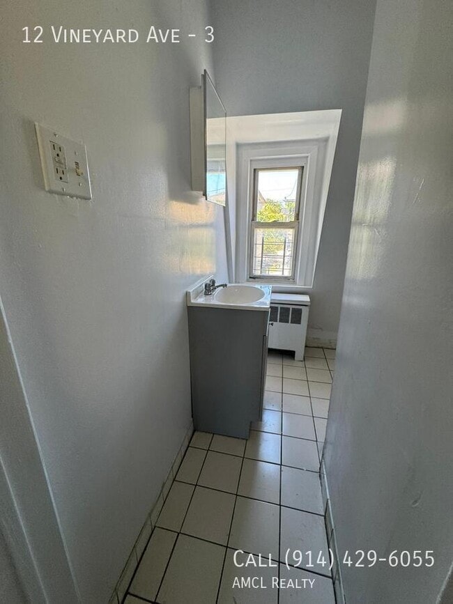 Photo - 12 Vineyard Ave Apartment