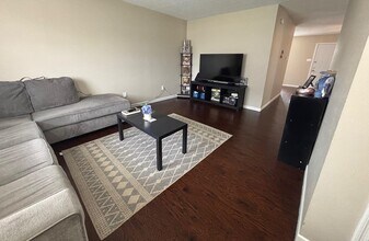 Building Photo - 6503 Dunn Dr