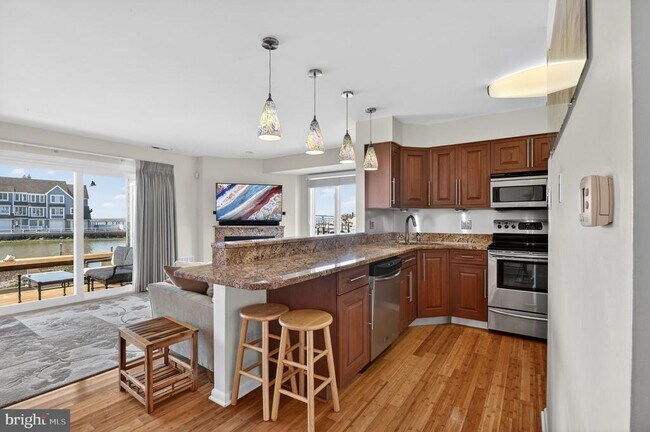 Building Photo - 1401 Harbour Cove