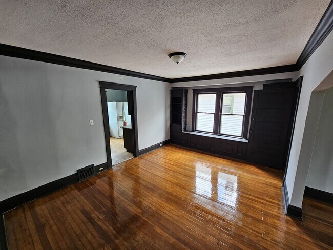 Foto del edificio - 11806 Parkview Ave