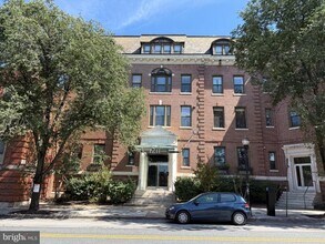 Building Photo - 1211 Light St