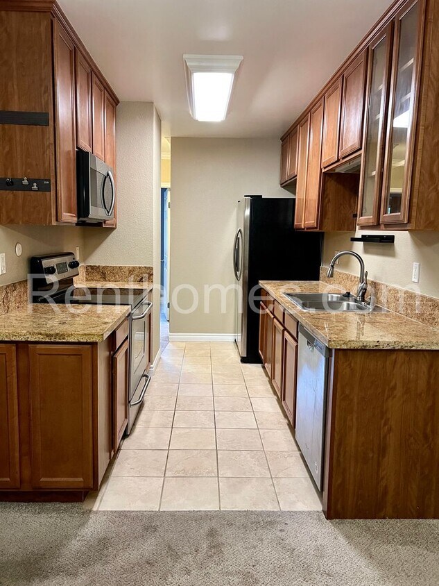 Primary Photo - 9929 Azuaga St