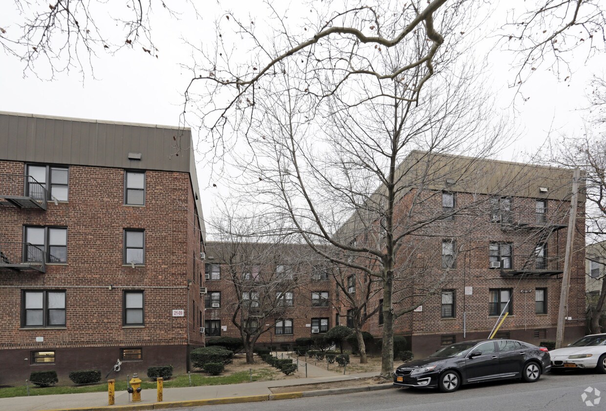 Building Photo - Astoria Terrace Gardens