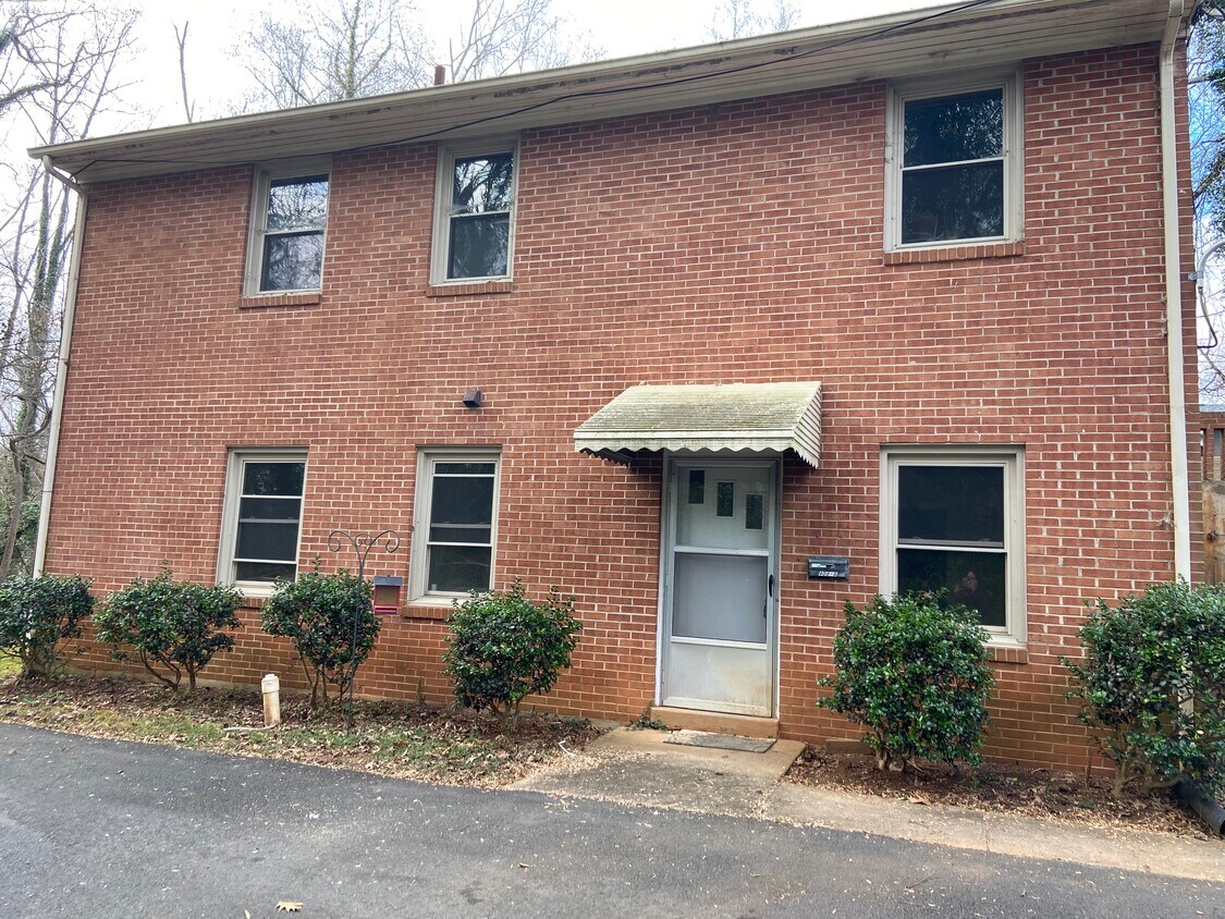 Foto principal - 408 Westmoreland Pl