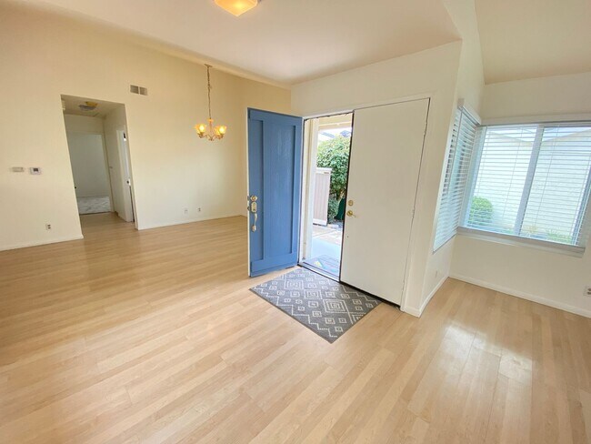 Foto del edificio - Single Story 2 Bedroom/2 Bathroom in Carlsbad!
