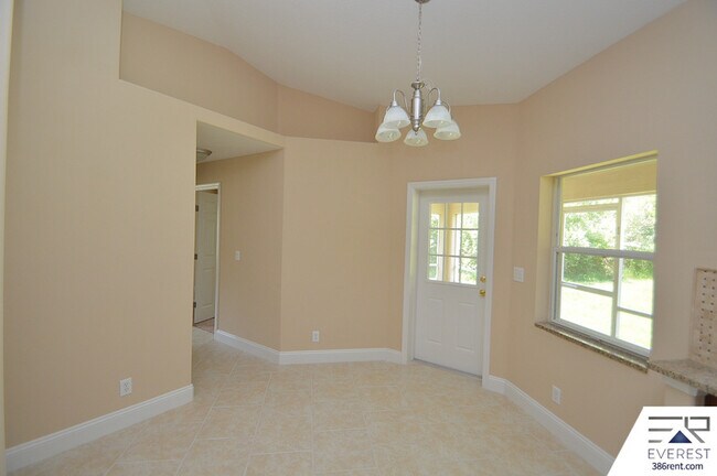 Building Photo - 5 Biddleson Pl