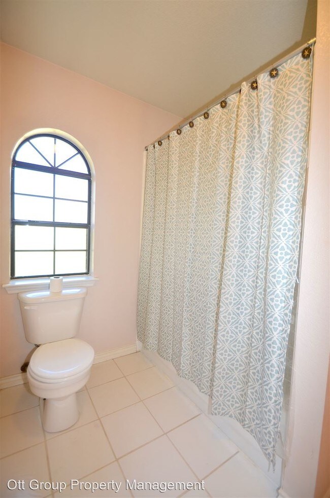 Building Photo - 2892 Retama Dr