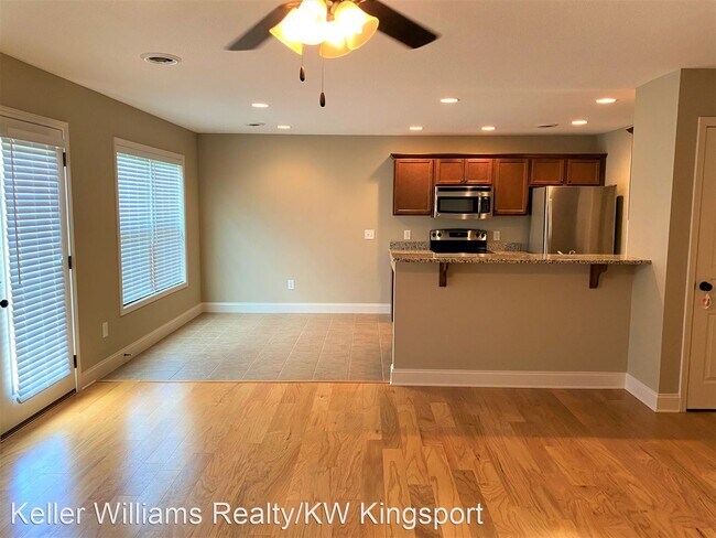 Building Photo - 3 br, 2.5 bath House - 1116 Cherry Ridge Dr