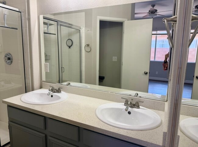 Building Photo - 2761 Dunstan Way