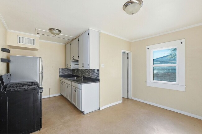 Foto del edificio - 3226 E Bermuda St