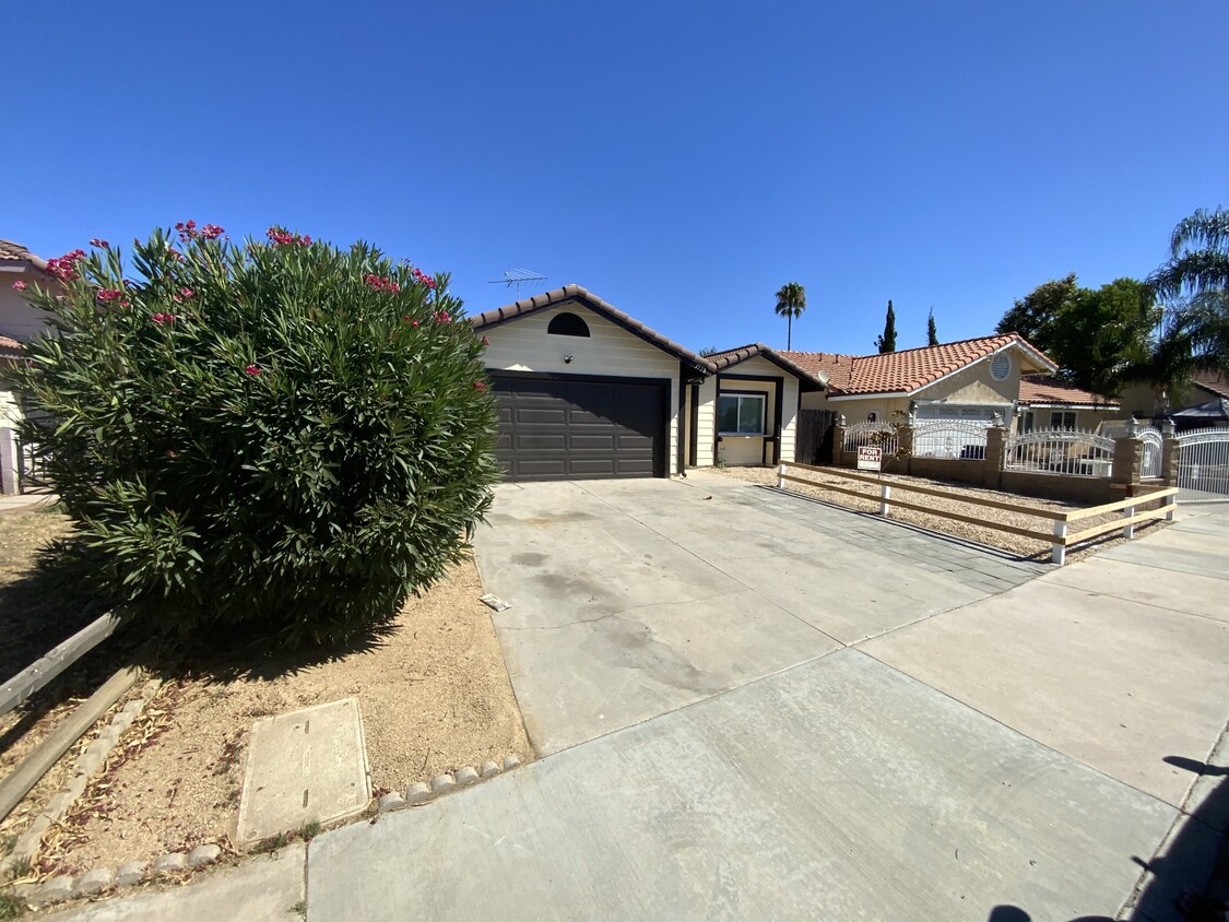 Foto principal - 1170 Eucalyptus St