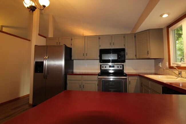 Foto del edificio - Wonderful 5 Bedroom Home