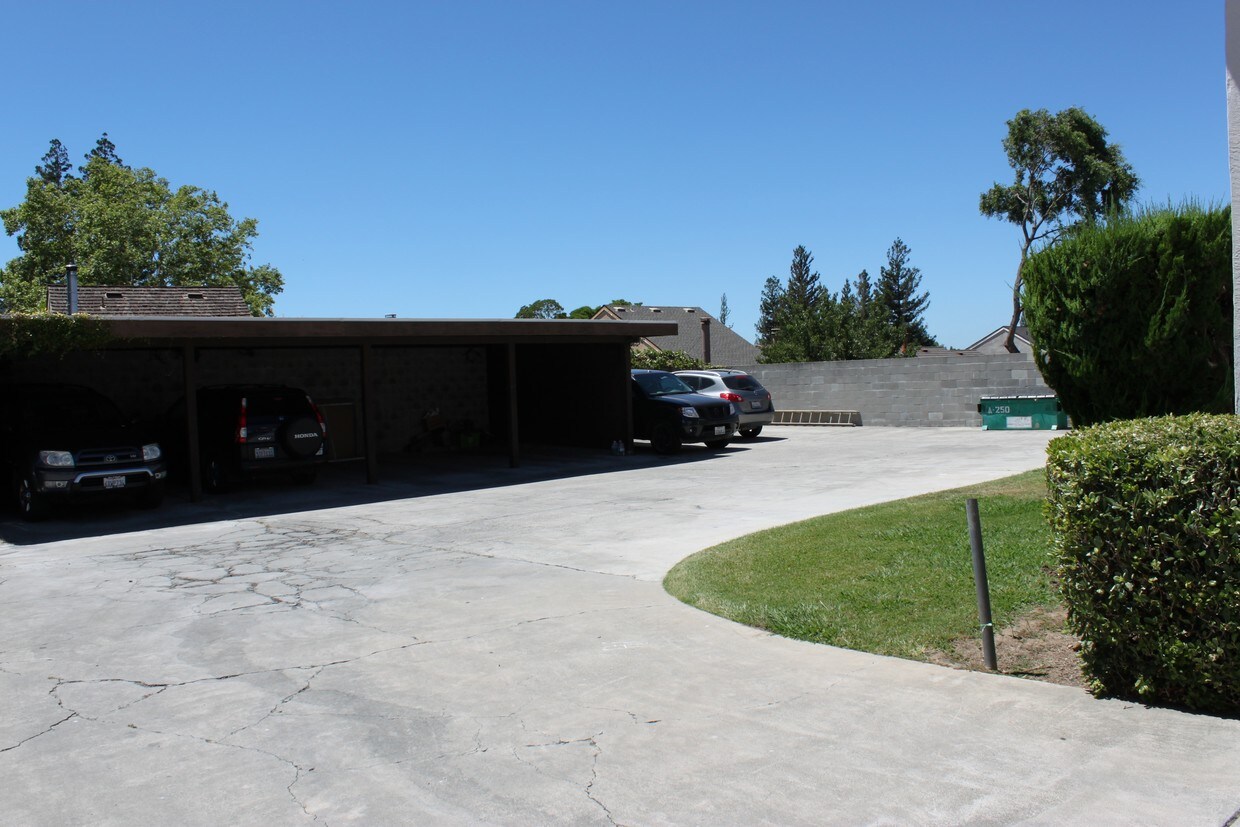 Building Photo - 5567 Sonoma Dr