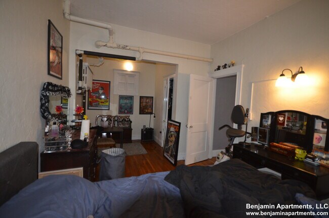 Building Photo - 2031 Commonwealth Ave