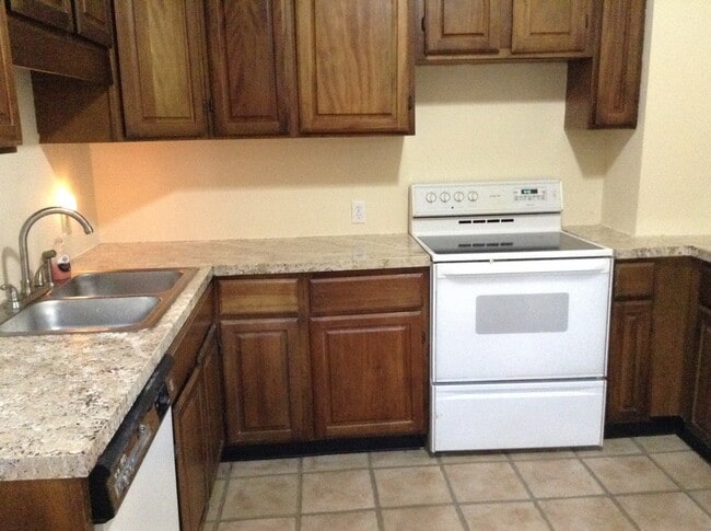 Foto del edificio - 1208 W 31st St