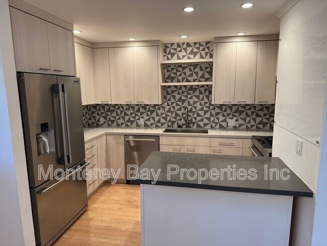 Foto del edificio - 759 Ramona St