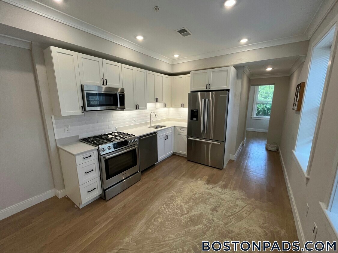 Foto principal - 47 Englewood Ave