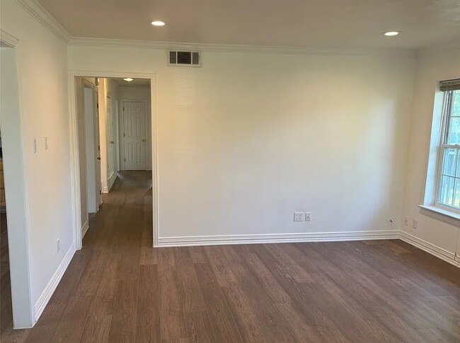 Foto del edificio - 2425 Markland St