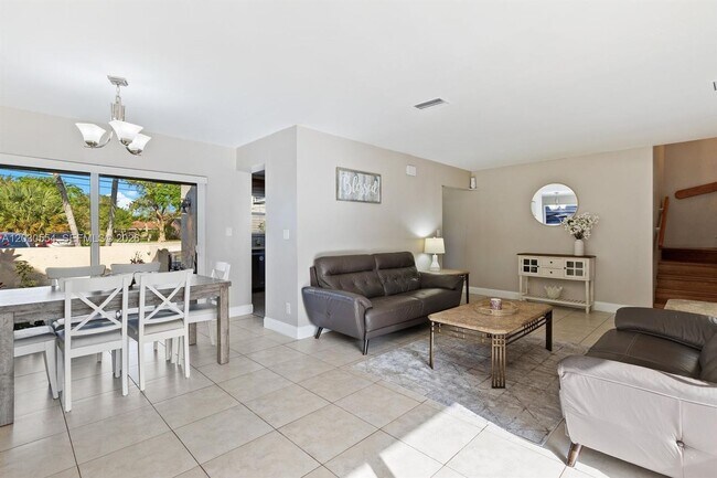 Building Photo - 4119 Coral Springs Dr