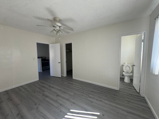 Foto del edificio - 2209 E Westport Dr