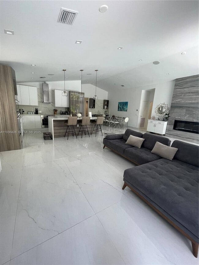 Foto del edificio - 3315 SW 49th St