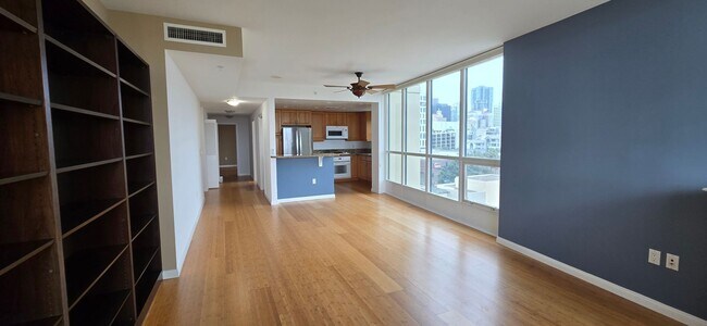 Foto del edificio - Modern 2 Bed, 2 Bath Condo in the Heart of...
