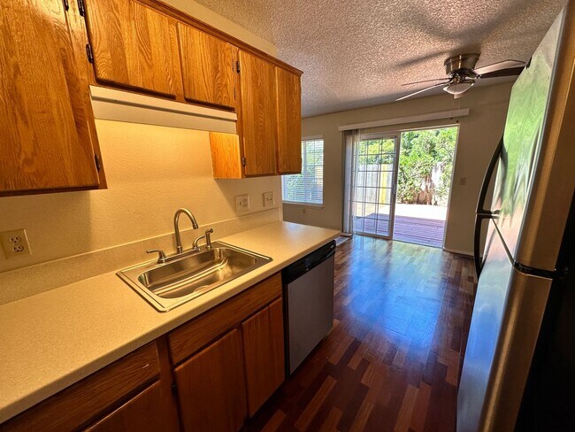 Foto del edificio - 10398 - Lydia Court Duplex