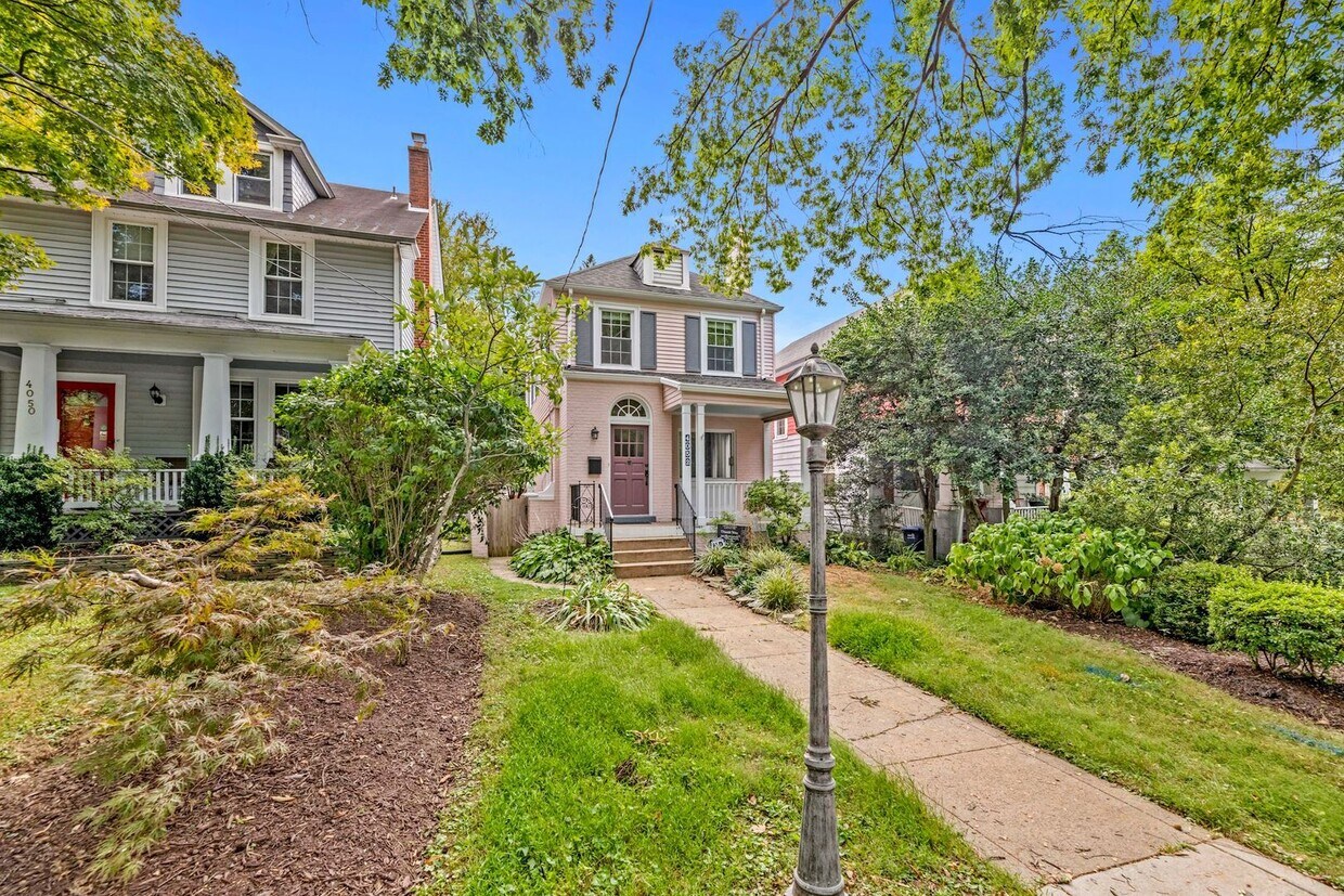Primary Photo - Available Now! Updated// 4 Bedroom 2 Bathr...