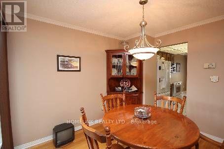 Building Photo - 25 Lindridge Ave