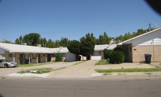 Primary Photo - 4617 Douglas MacArthur NE Rd