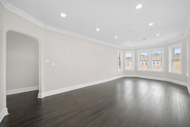 Building Photo - 3564 W Lyndale St