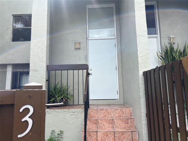 Building Photo - 10060 NW 9th St Cir