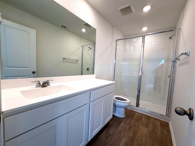 Building Photo - 202 Constanza Trl