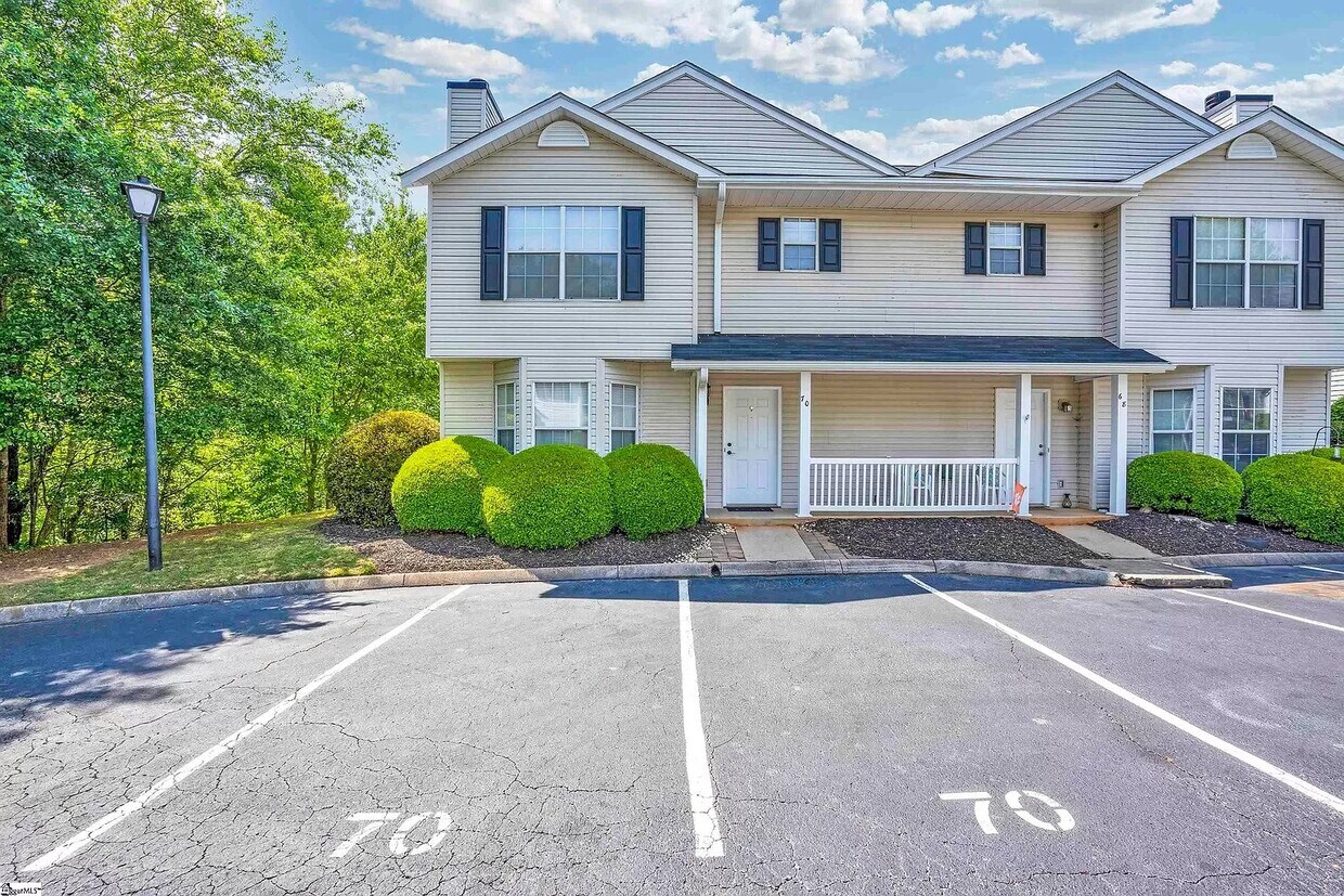 70 Hayfield Ln, Greer, SC 29650 House Rental in Greer, SC