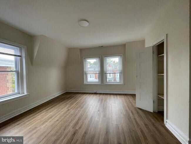 Foto del edificio - 809 Wynnewood Rd