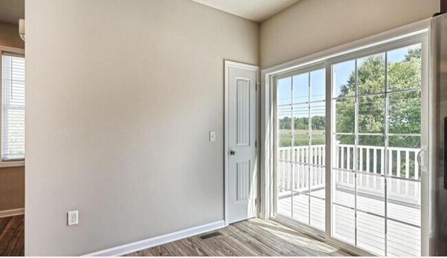 Foto del edificio - 10 Molly Dr