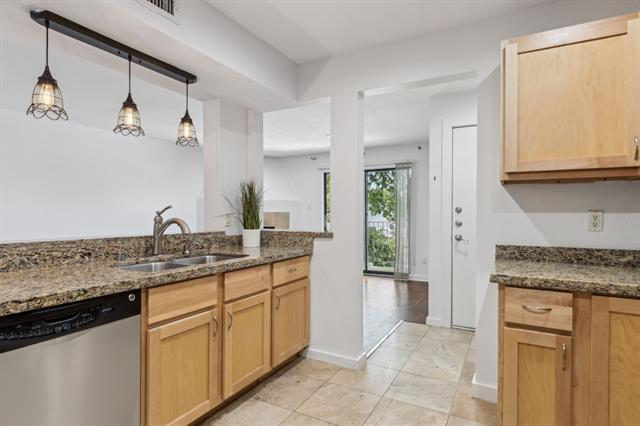 Foto del edificio - 4777 Cedar Springs Rd