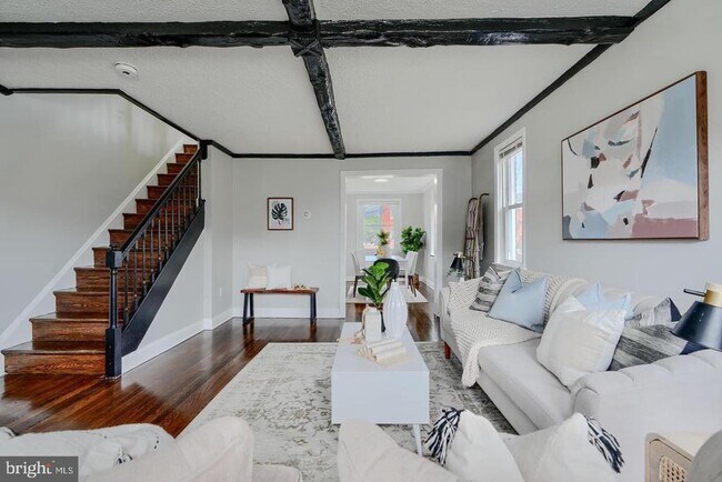 Foto del edificio - 1944 Quentin Rd