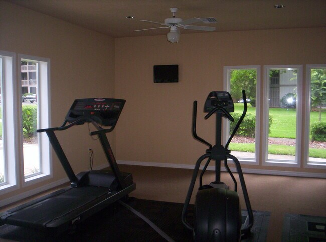 Foto del edificio - 6519 W Newberry Rd