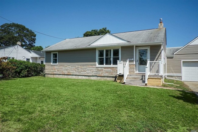 Building Photo - 1077 Manor Ln