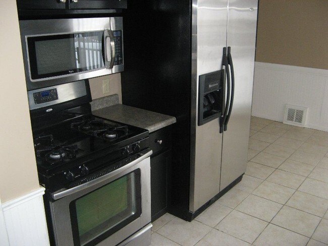 Building Photo - 3 br, 2 bath House - 36th
