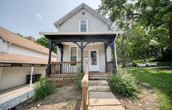 Building Photo - 103 Asher St