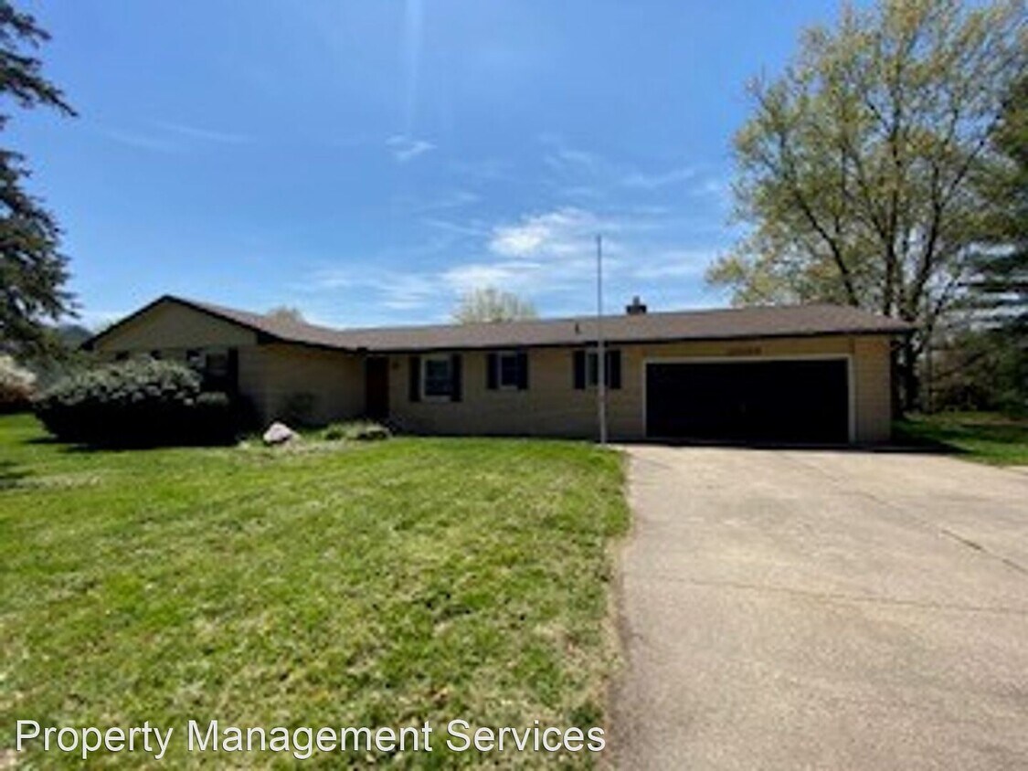 11088 Anderson Rd, Granger, IN 46530 House Rental in Granger, IN