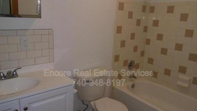 Building Photo - 1119 Hollander St