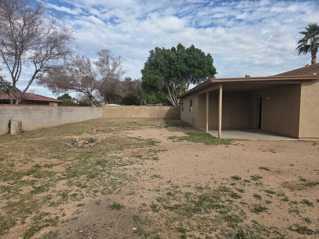 Building Photo - 4 bed 2 bath single story home in Alta Mesa + RV gate and large backyard