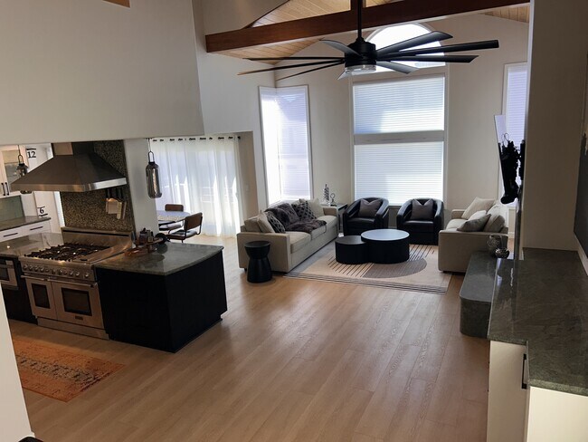 Foto del edificio - 3740 Ocean Dr